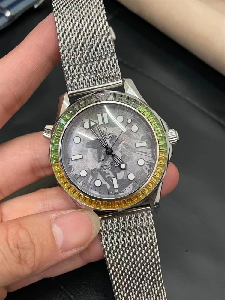Men's Automatic Mechanical Watch 904L Stainless Steel Sapphire Glass 42mm-OG142