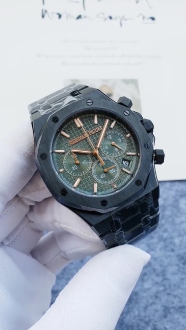 Men's Quartz Watch Chronograph 904L Stainless Steel 42mm- AP 68