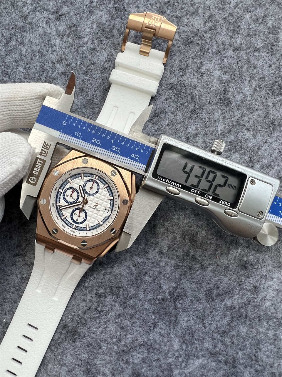 Men's Quartz Watch Chronograph 904L Stainless Steel 44mm- AP 100
