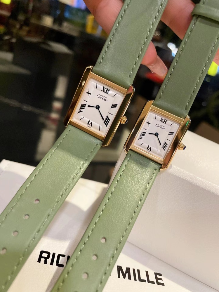 Couple Quartz Watch - 904L Stainless Steel - 33.7 x 25.5 mm - Small Size 29.5 x 22 mm - CT 50