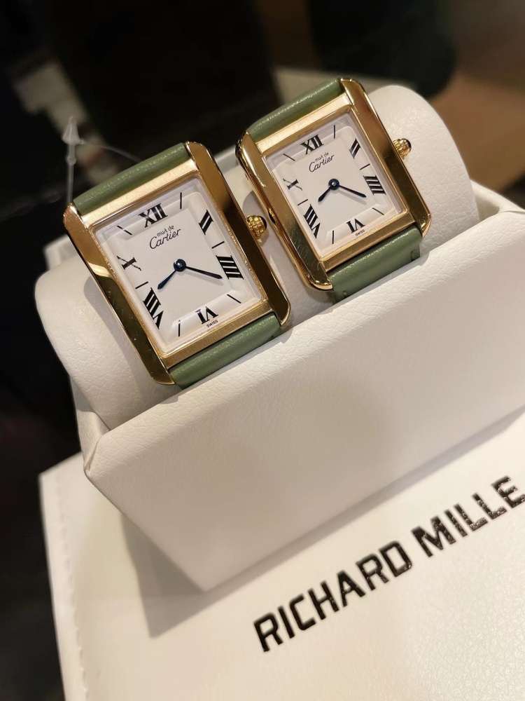 Couple Quartz Watch - 904L Stainless Steel - 33.7 x 25.5 mm - Small Size 29.5 x 22 mm - CT 50