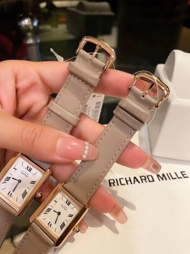 Couple Quartz Watch - 904L Stainless Steel - 33.7 x 25.5 mm - Small Size 29.5 x 22 mm - CT 50