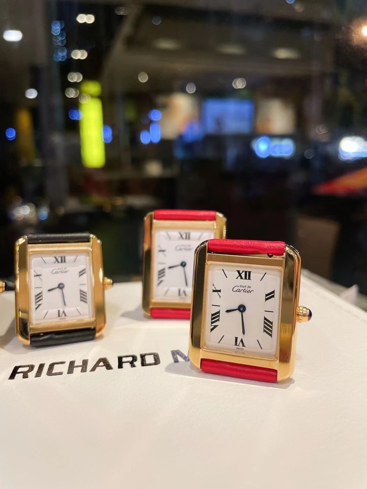 Couple Quartz Watch - 904L Stainless Steel - 33.7 x 25.5 mm - Small Size 29.5 x 22 mm - CT 50