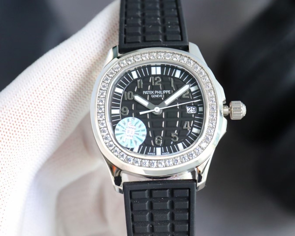 Women's  Quartz Watch Chronograph 904L Stainless Steel 35 mm- PH 37
