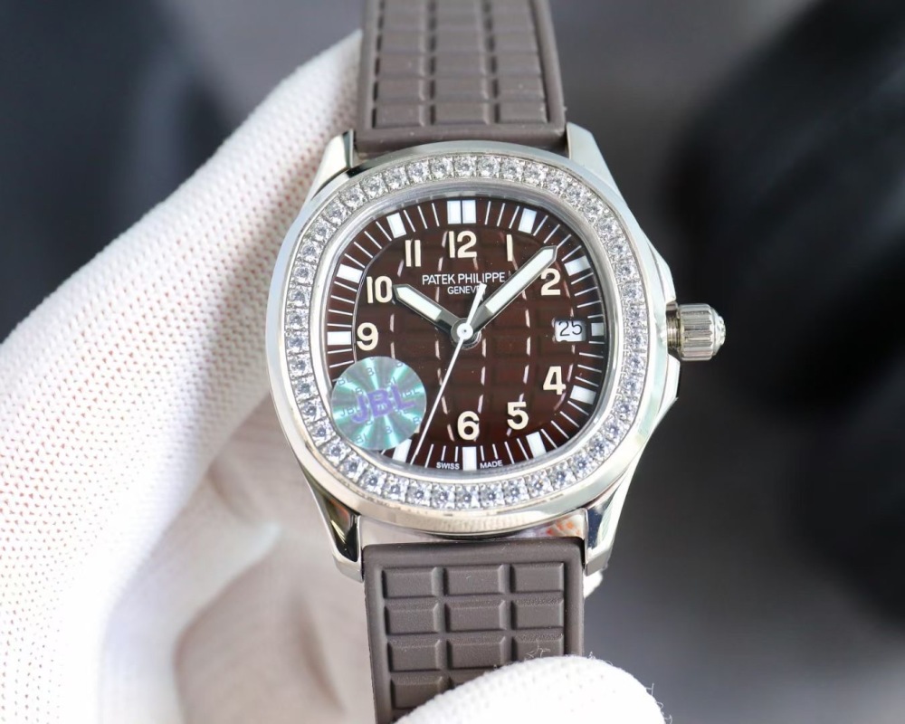 Women's  Quartz Watch Chronograph 904L Stainless Steel 35 mm- PH 37