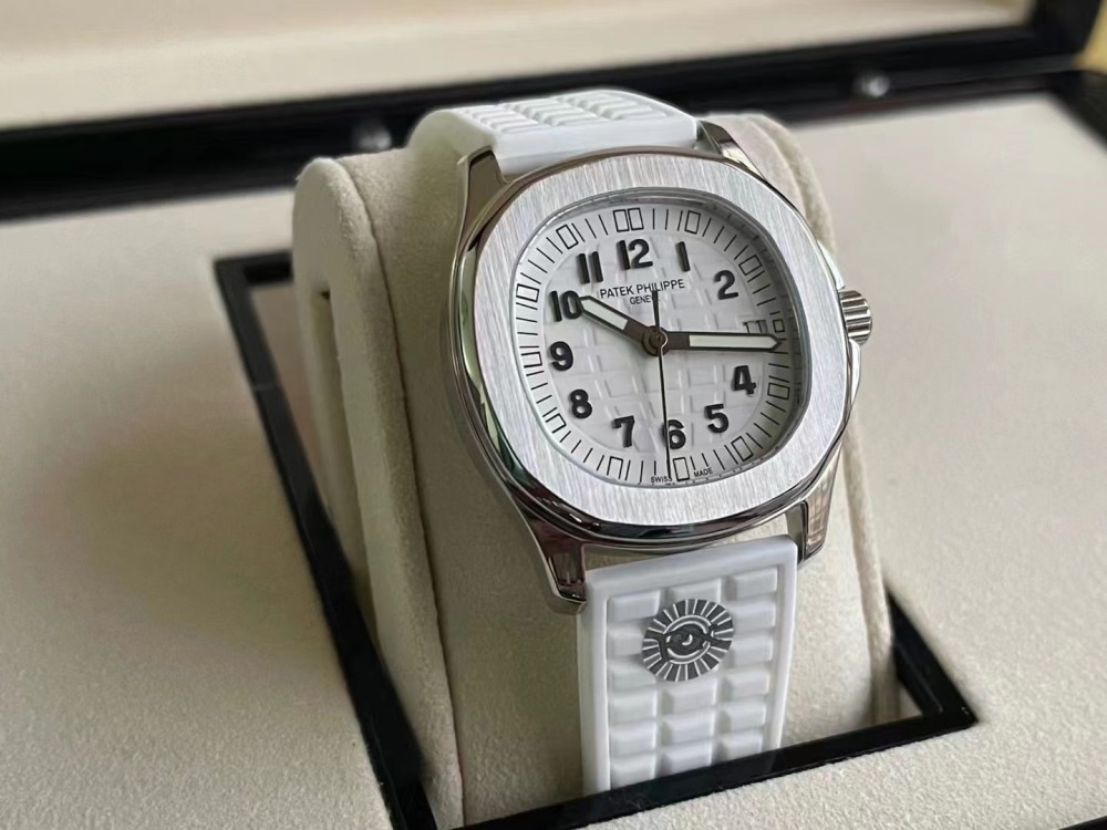 Women's  Quartz Watch Chronograph 904L Stainless Steel 35 mm- PH 37