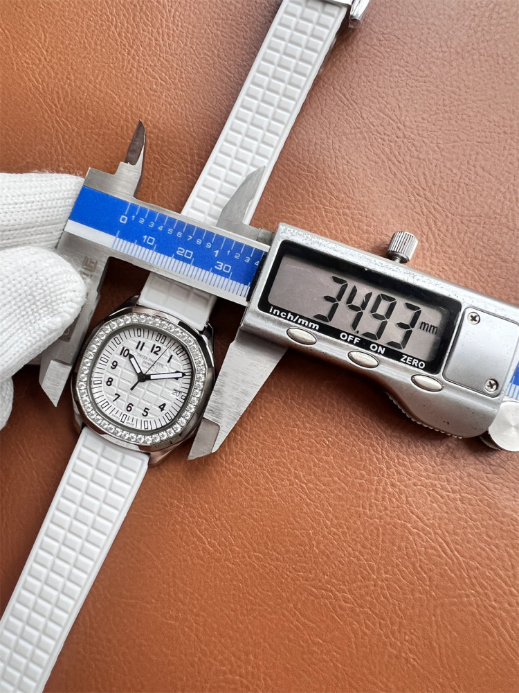 Women's  Quartz Watch Chronograph 904L Stainless Steel 35 mm- PH 64