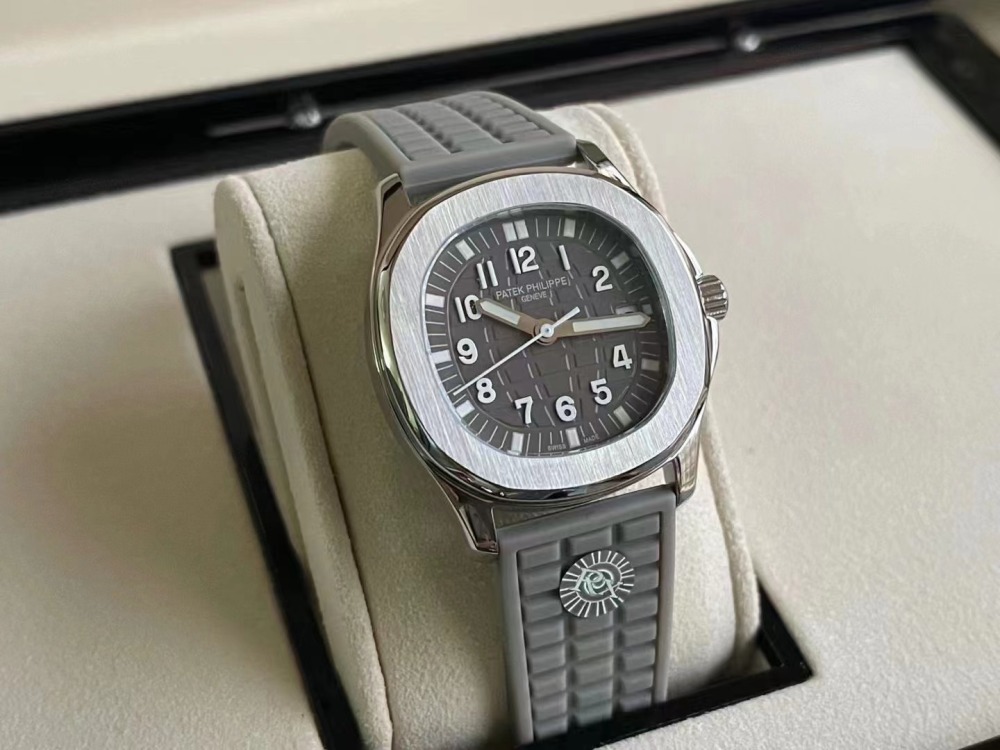 Women's  Quartz Watch Chronograph 904L Stainless Steel 35 mm- PH 37