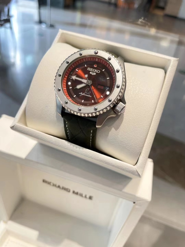 Men's Automatic Mechanical Watch 904L Stainless Steel 42.5 mm- SK 52