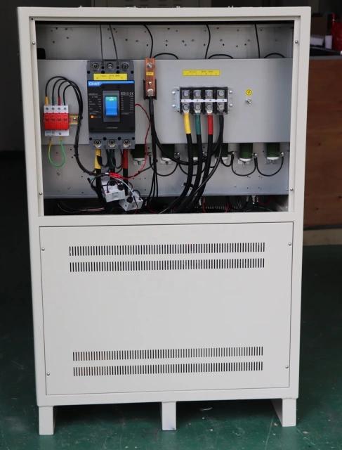 Estabilizador de voltaje de 100 kVA a 600 kVA, estabilizador de voltaje SBW de 80 kVA, 150 kVA, 200 kVA, 300 kVA, 400 kVA, 500 kVA, regulador de voltaje trifásico.