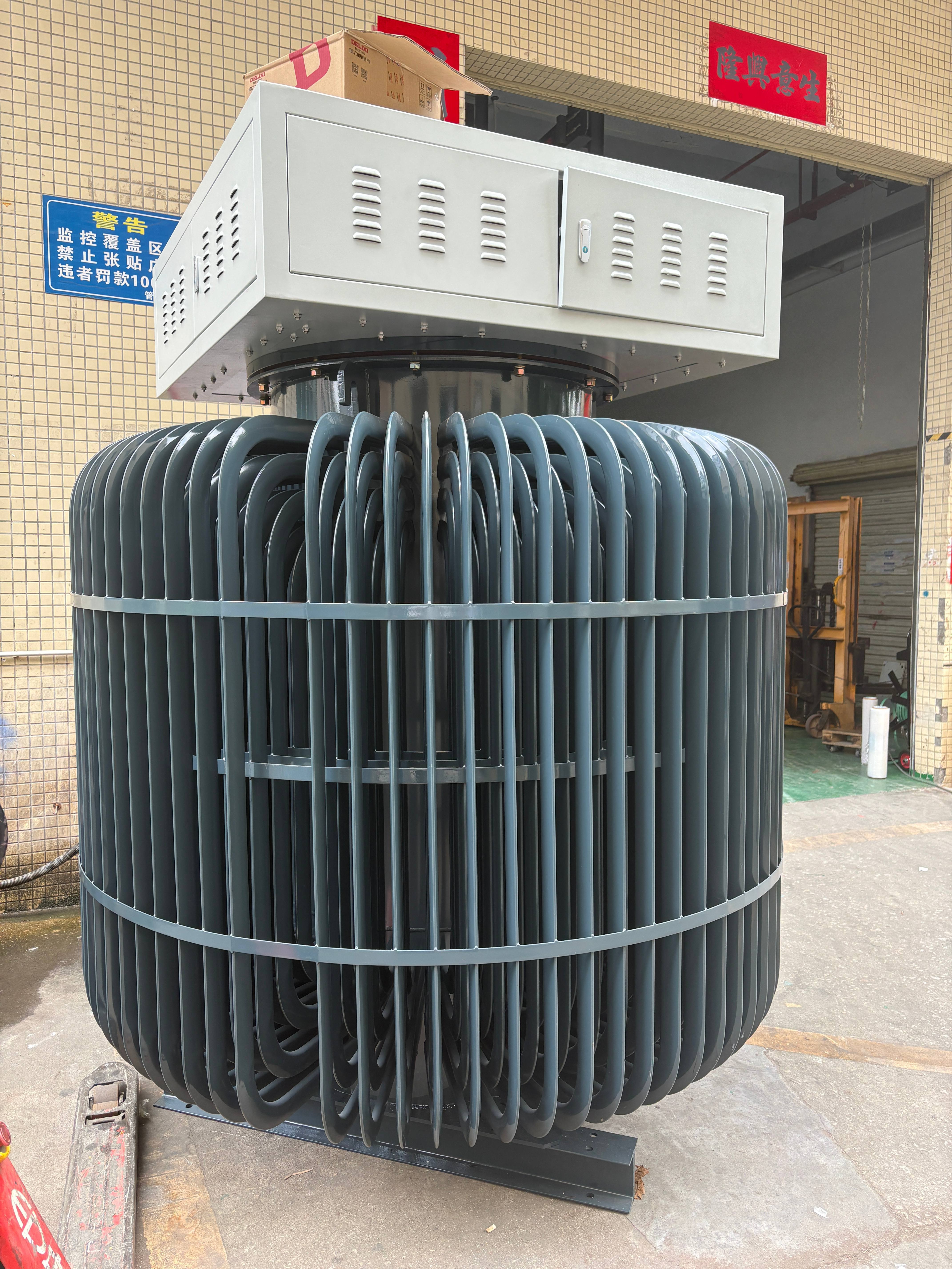 500KVA 1000KVA 2000KVA Oil Immersed Induction Voltage Regulator Three Phase 415V Voltage
