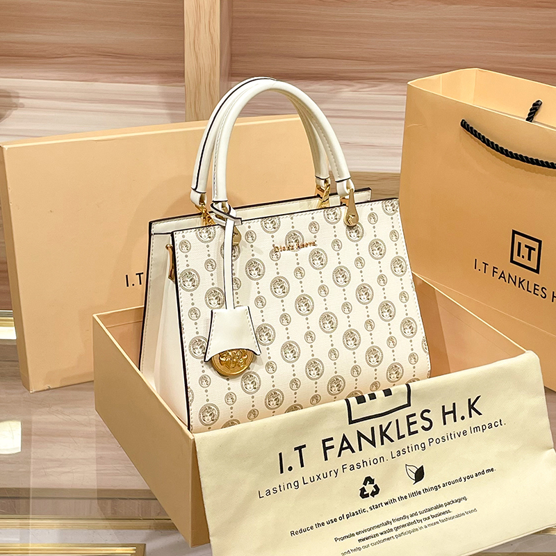 F4012 Ladies handbag
