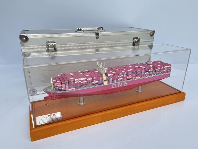 C0008 Custom-made Container Ship Model