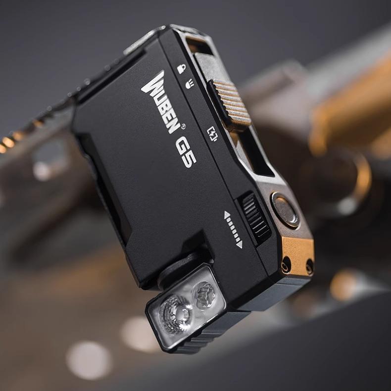 T0068 Portable Deformable Magnetic EDC High-Intensity Flashlight