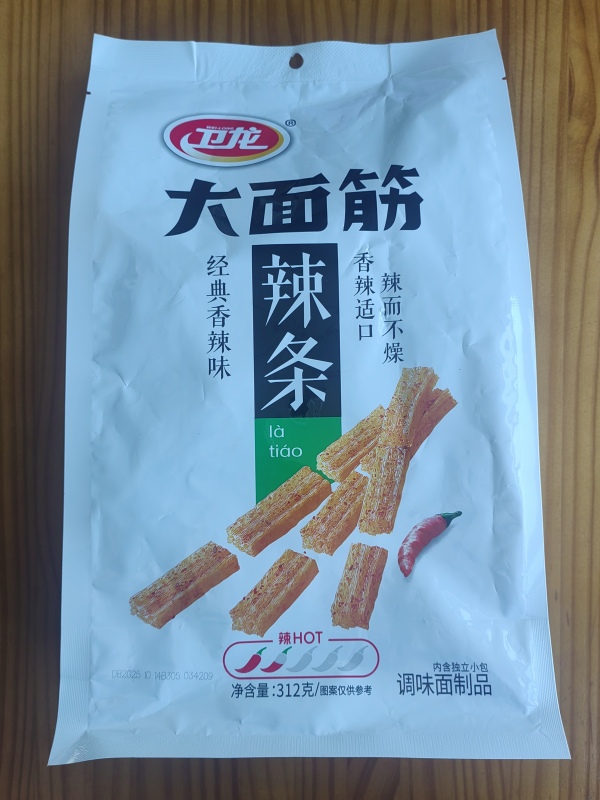 G6015  Weilong Spicy Gluten Sticks, Large Pieces, Individually Wrapped, 312g