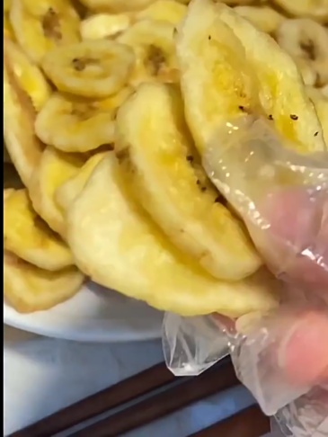 G0062 Philippines Original Banana Chips and Rolls - Dried Fruit Snacks Bulk Pack 500g x 2 Packs