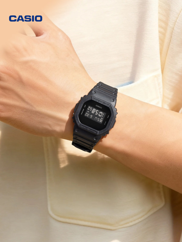 E3002 CASIO G-SHOCK Square Unisex Sports Watch Made in Japan DW-5600UBB-1PR