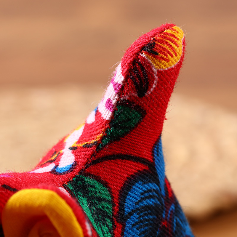 Handmade cloth tiger figurine, a traditional folk craft, Chinese style gift, small tiger decoration.