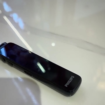E9149 Philips VTR5010 Smart Voice Recorder with Built-in Speaker  16G