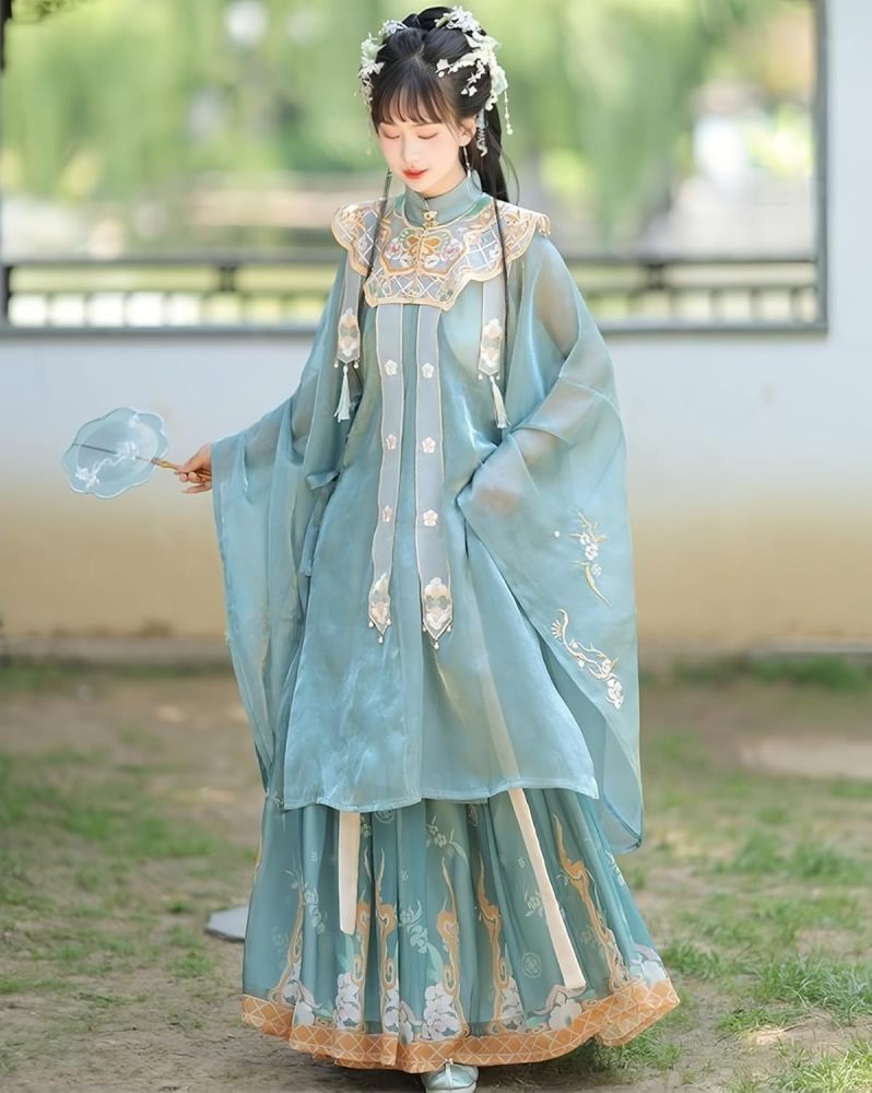 Women's Hanfu Dress Chinese Ming System Cloud Shoulder Flounced Pleated Skirt Embroidered Horse Face Skirt