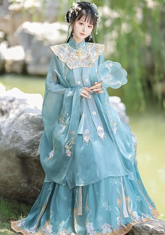 Women's Hanfu Dress Chinese Ming System Cloud Shoulder Flounced Pleated Skirt Embroidered Horse Face Skirt