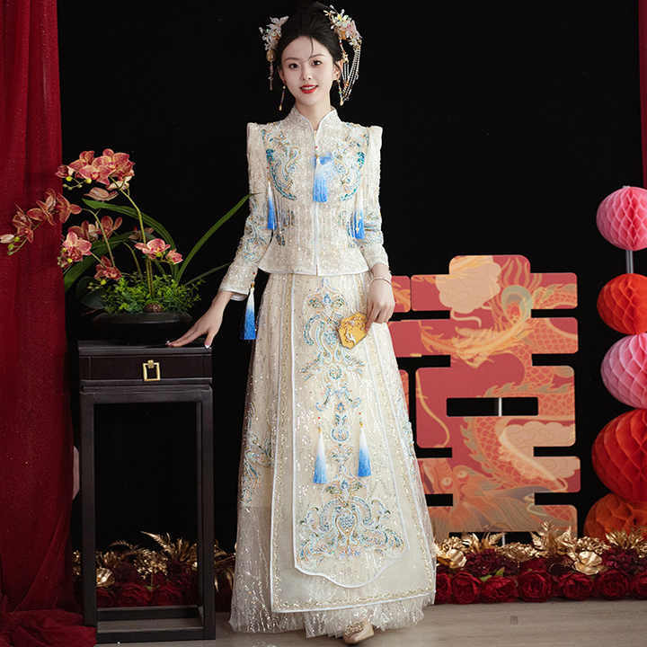 S3335A Luxury White Xiuhe Dress Modern Chinese Style Wedding Dress Heavy Industry Bridal Dress for Summer Weddings