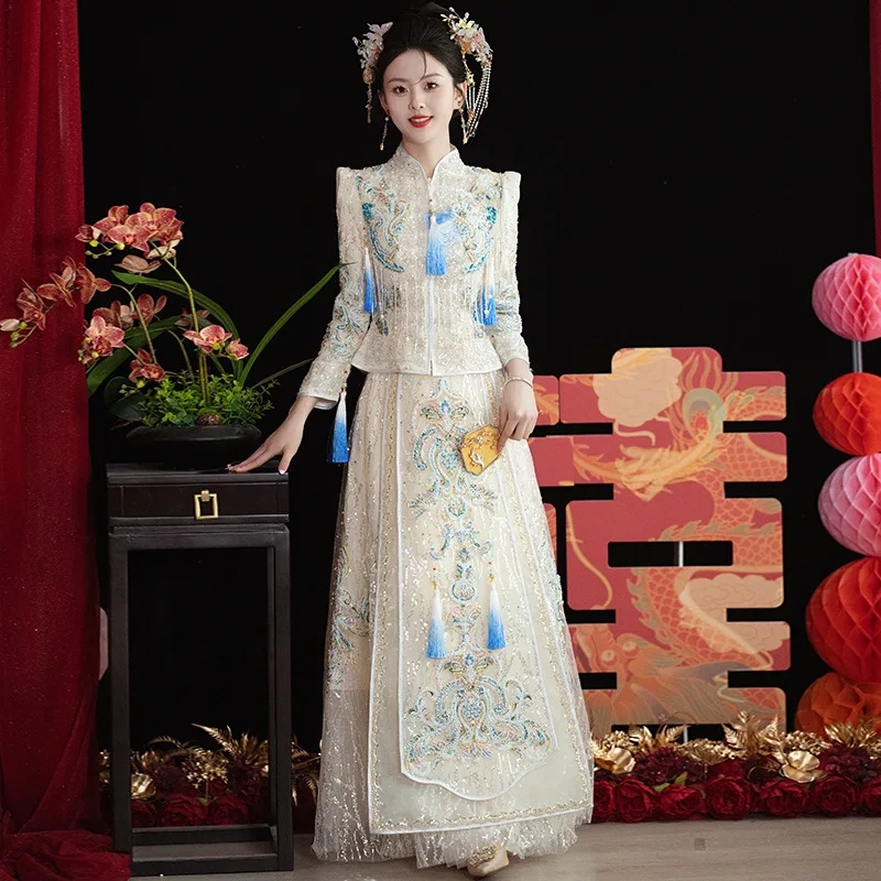 S3335A Luxury White Xiuhe Dress Modern Chinese Style Wedding Dress Heavy Industry Bridal Dress for Summer Weddings
