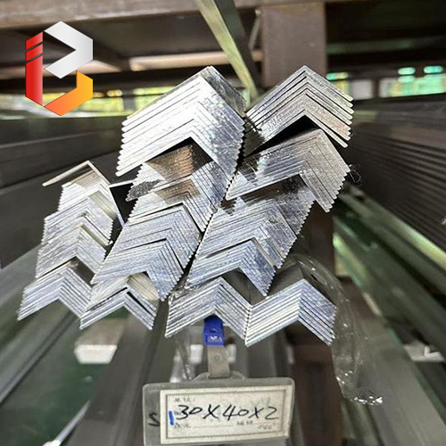 Unequal Triangle Shaped Aluminum Profiles