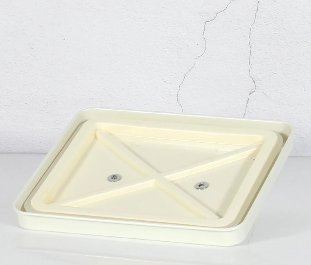 Hot Sale  Airtight  Moisture-proof  Large Capacity  Metal Pet Food Storage