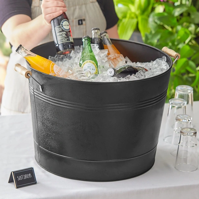 Factory Custom Ice Bucket Vintage Home Bar Beer Iron Metal Ice Bucket Cover Ice with Scoop