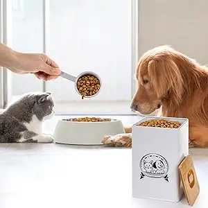 狗粮储存容器三件套金属宠物零食容器套装，带竹子和勺子，狗和猫饼干罐，适用于狗