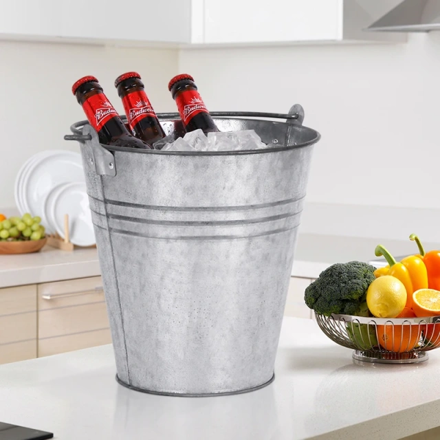 Hot Sale Custom Made Farmhouse Large Pegs Bucket Galvanized Metal Storage Bucket Household Ice Bucket