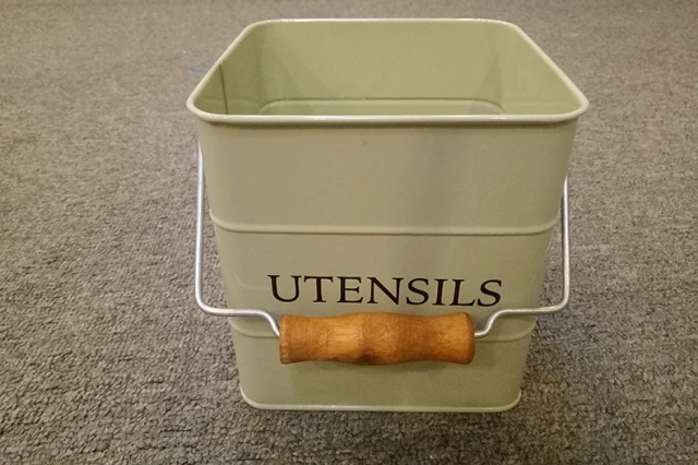 Galvanized Iron Kitchen Decor Cutlery Holder with Wooden Handle square Storage Bin 3.5L Powder Coating Metal Utensils Caddy