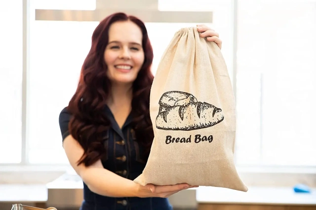 White Airtight Kitchen Dry Food Storage Bread Bin Galvanized Iron Bread Box Vintage Metal Bread Box with Bamboo Lid