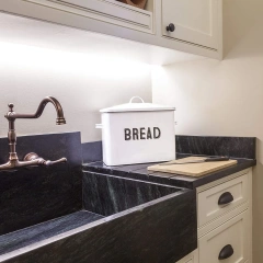 热销厨房台面复古大号金属面包盒白色收藏品金属储物面包盒柜