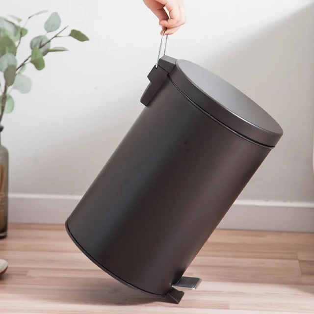 Matte Black 3L Pedal Round Flip-Top Trash Can Household Cleaning Bucket