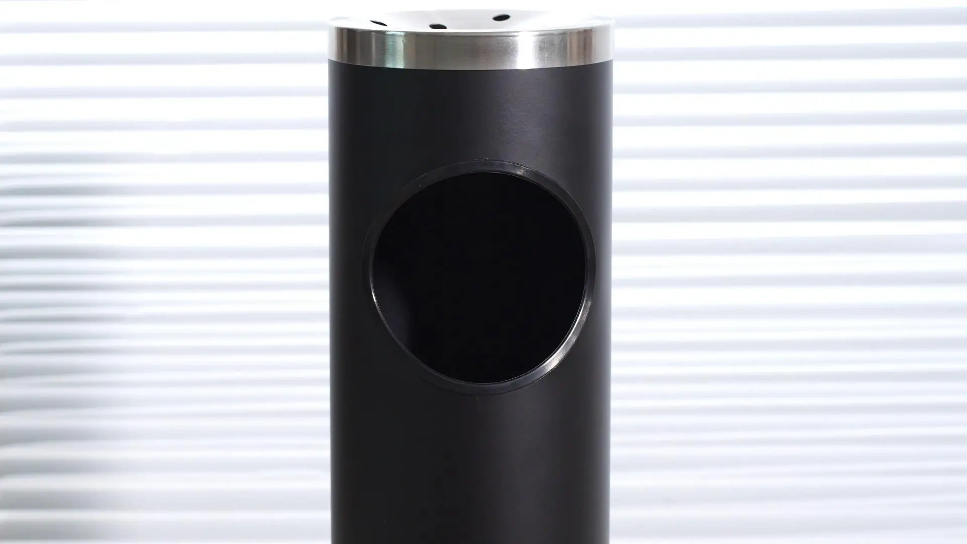 立式烟灰缸户外适用于露台室外烟灰缸用于烟蒂容器处理商业金属垃圾桶