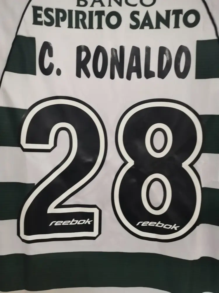 C.RONALDO #28 Sporting CP Home Retro Jersey 2002/03