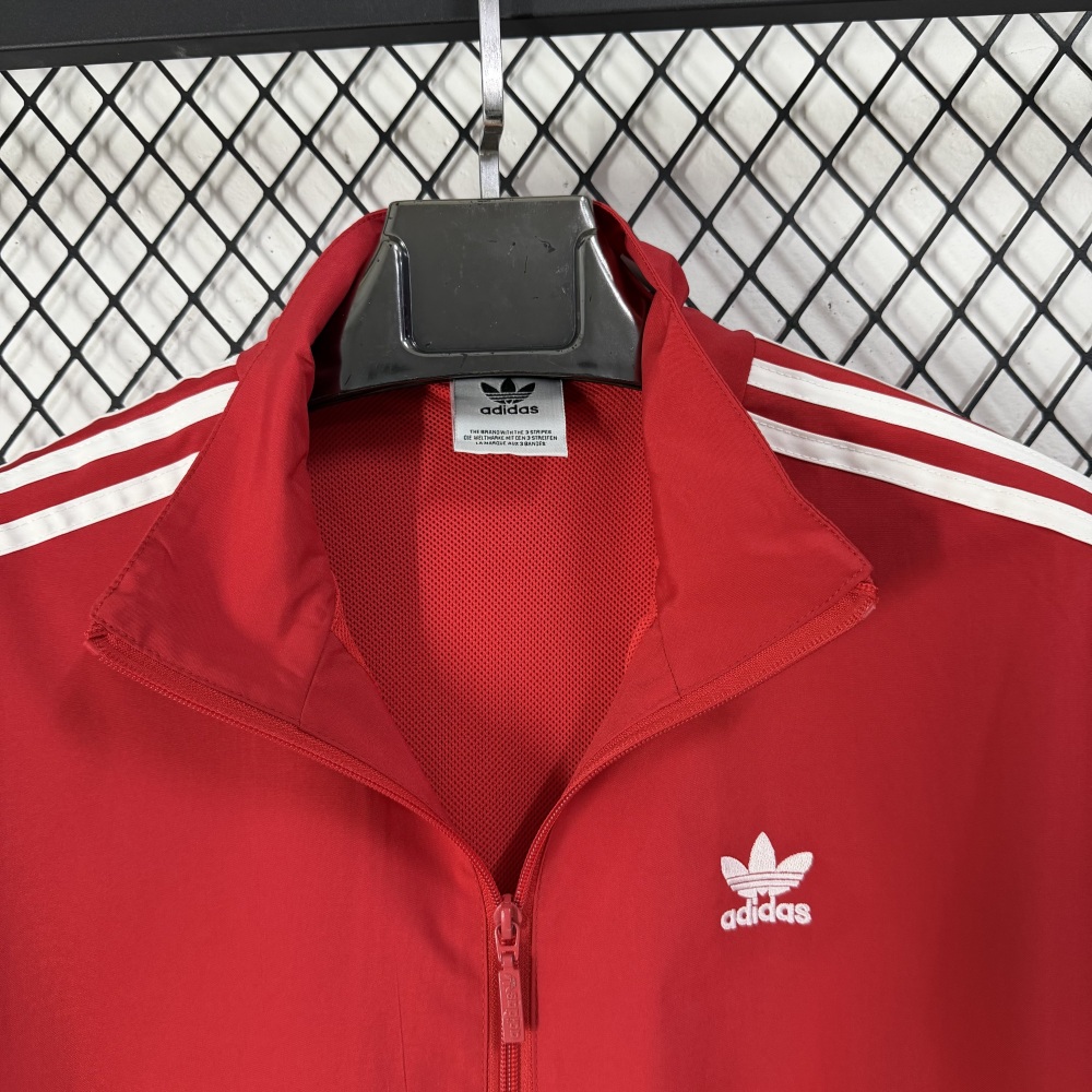 2025/26 Windbreaker