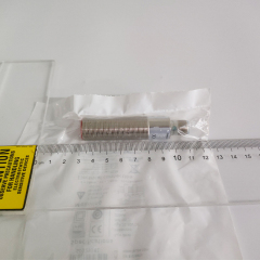 Leuze Inductive switch IS 118 MM/4NO-8E0-M12