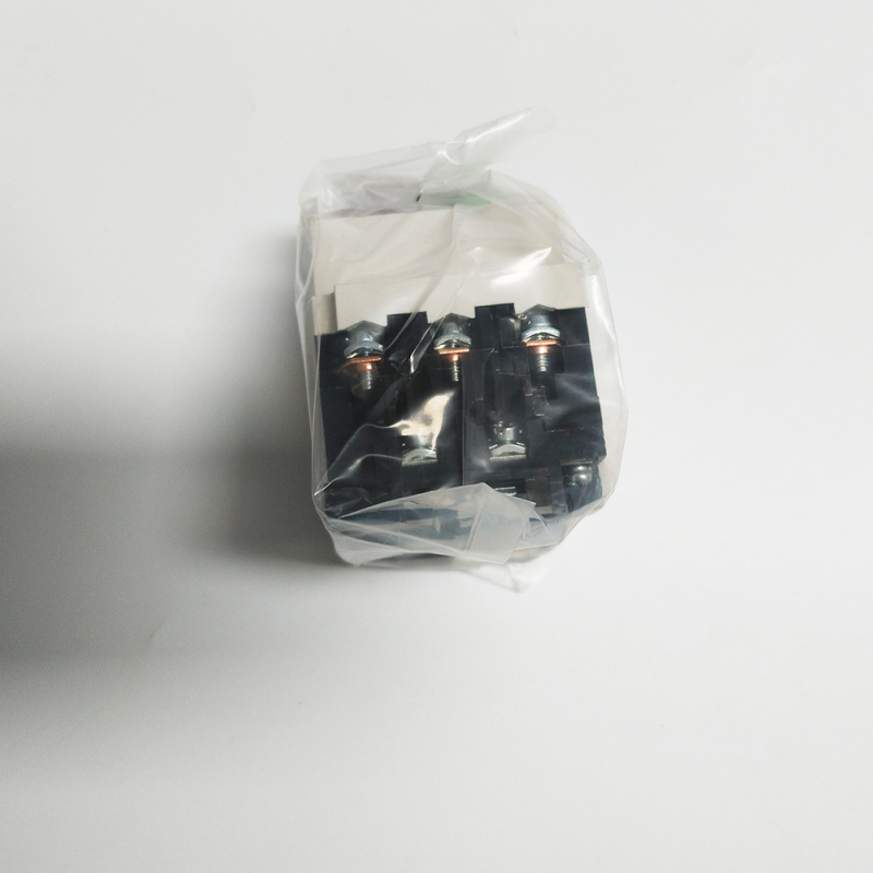 In Stock ! CHNT Plastic-encased Circuit Breaker DZ108-20/211 2.5A