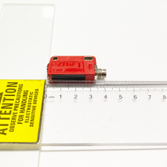 In Stock ! Leuze Diffuse sensor with background suppression HT3CI.X/4P-M8