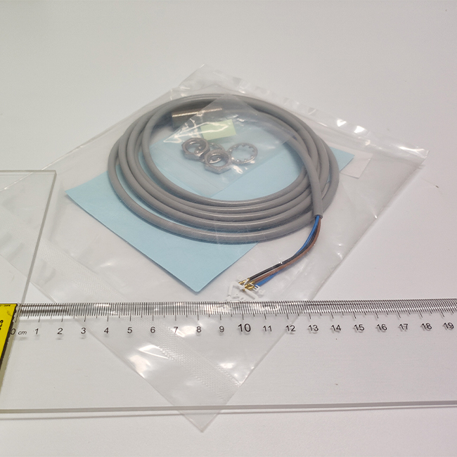 CONTRINEX Inductive proximity switch DW-AD-621-M12-120