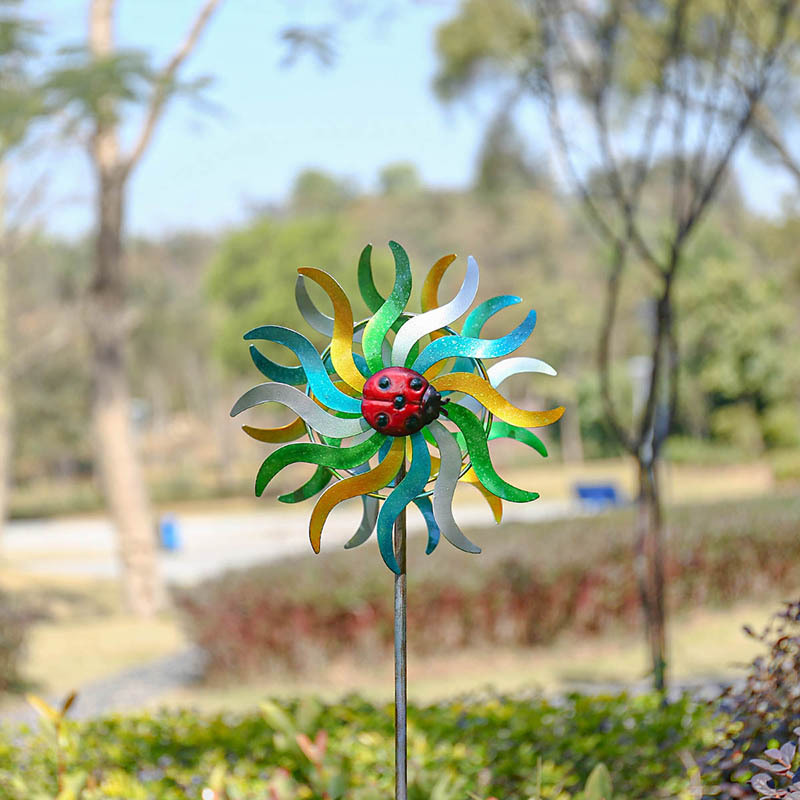 Iron Art Craft Outdoor 3D Sunflower Wind Spinner with Sturdy Iron Material Reflective Painting and Rustless Function Windmill for Outdoor Yard Lawn Garden Decorations