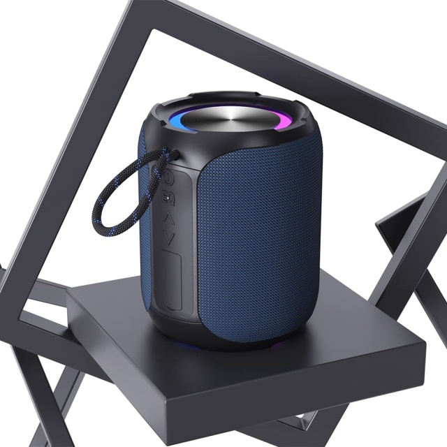 RT520 IPX6 Waterproof Bluetooth Speaker with 30W and TYPE-C Charging