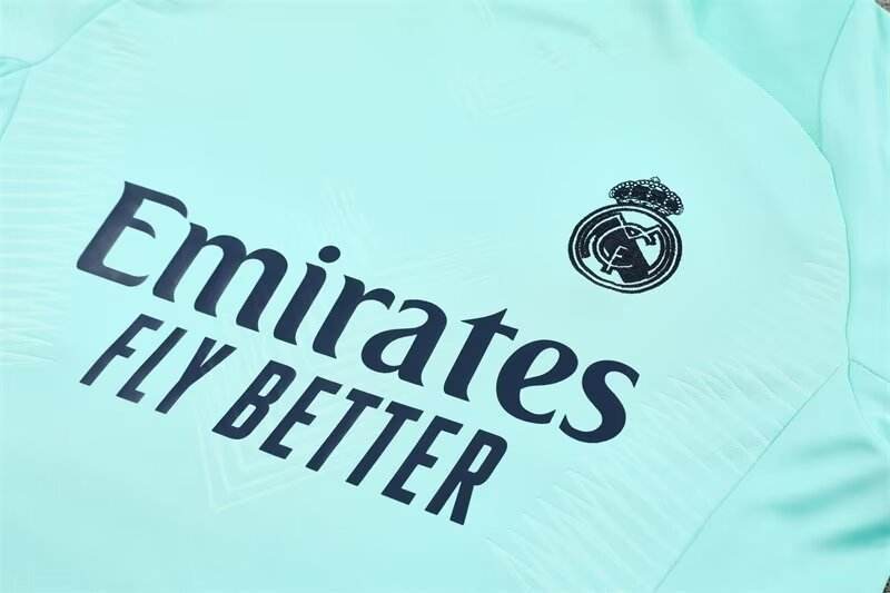 24/25 Kids # Real Madrid Hu Blue Player Edition Size 10-18