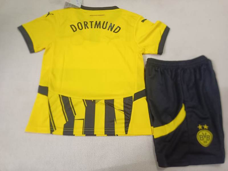 Kids Borussia Dortmund Cup Kits 2024/25
