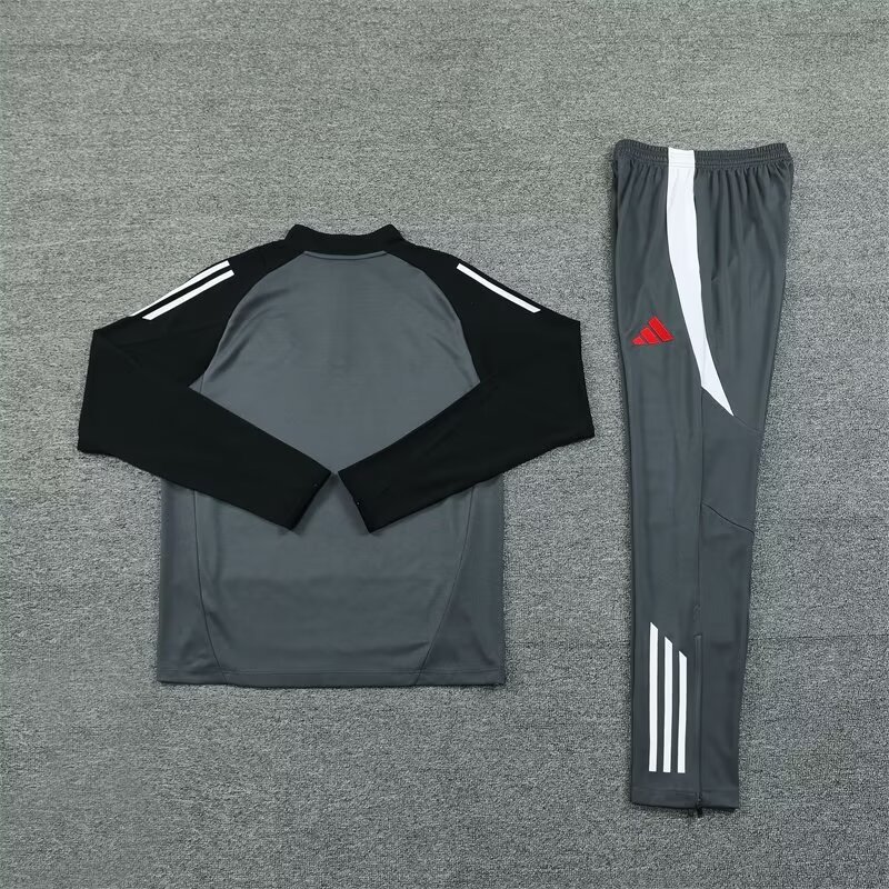 2024/2025 Manchester United Half-Pull Training Wear Dark Gray Football Shirt Kids Size