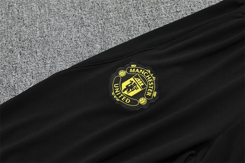 2025/2026 Manchester United Half-Pull Training Wear Football Shirt Kids Size