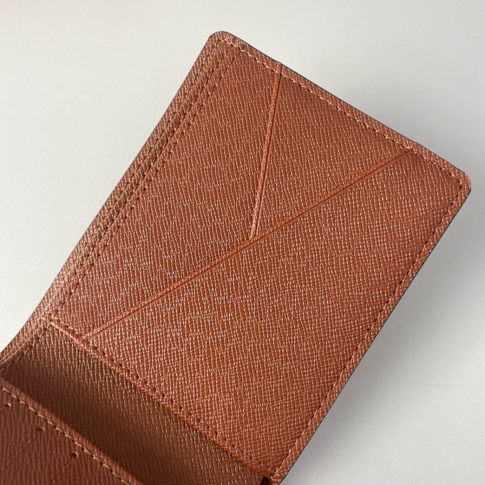 LOUIS VUITTON Multiple M60895